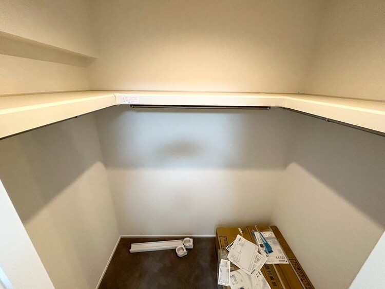 その他 収納スペースが付いていて、お部屋を広く使っていただけます。