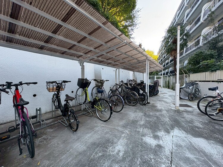 その他 駐輪場も綺麗に整頓されています。※空き状況は都度ご確認下さい。