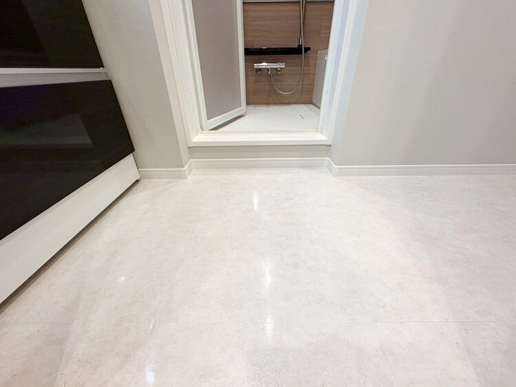 その他 十分な広さの脱衣所。