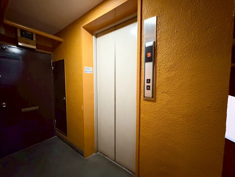 その他 エレベーター完備のため荷物が多くなっても安心。