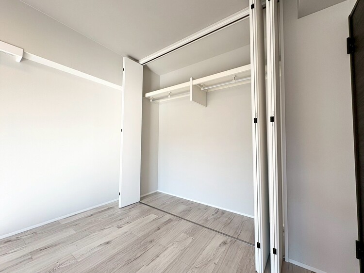 その他 収納スペースが付いていて、お部屋を広く使っていただけます。