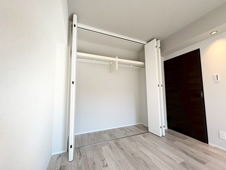 その他 家電やスーツケース、ストック品など何でも片付く嬉しい空間です。