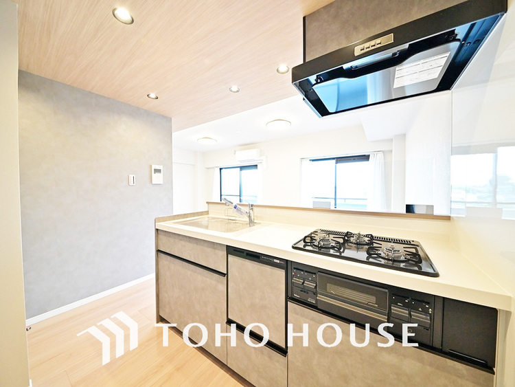 キッチン シンプルな部屋の雰囲気に溶け合うナチュラルキッチン