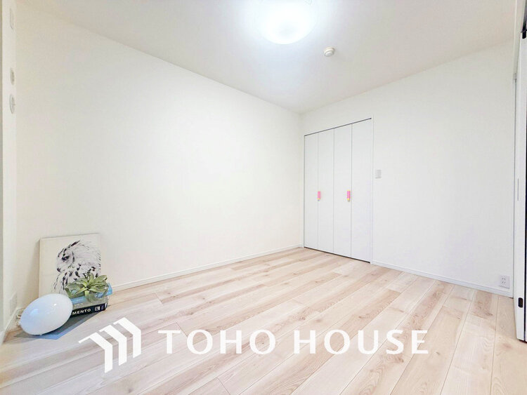 内装 シンプルですっきりとした室内は飽きのこない居心地の良い雰囲気