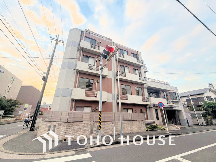 外観 〜新規リノベーション済3LDK〜南向きにつき陽当り良好〜大切なペットと暮らせます〜