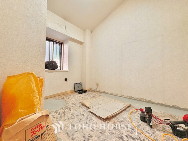 内装 【改装中】寝室は一日の疲れを癒す大切な空間。快適で落ち着けるおすすめの間取りです。