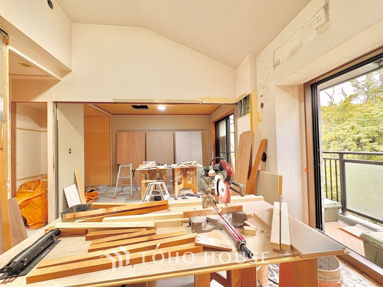 内装 【改装中】【LIVING】◆住む喜び、楽しさ、感動◆を君と共有したい。いつまでもずっと家族を見渡せるこの広い空間で。