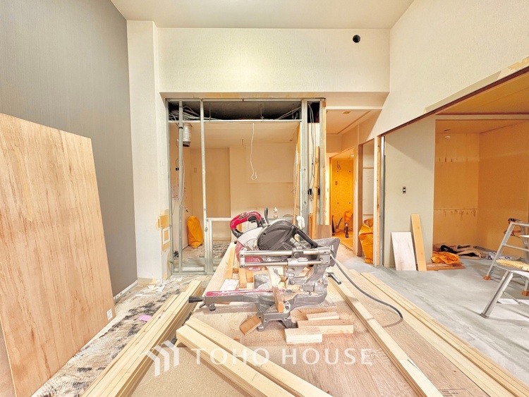 内装 【改装中】【LIVING】◆住む喜び、楽しさ、感動◆を君と共有したい。いつまでもずっと家族を見渡せるこの広い空間で。