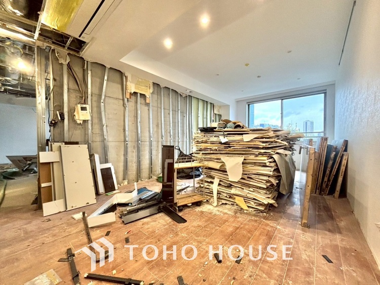 内装 【改装中】◆瀟洒な空間◆落ち着きのある彩が見事に調和させた瀟洒な空間を演出。ここに集まる家族の会話と笑顔が絶え間なく続く幸せな空間。