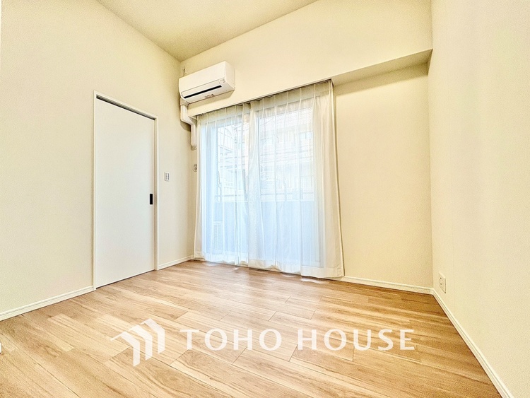 内装 光に包まれるように設計された空間。太陽の光が爽やかな目覚めを誘う。きっと今日も素敵な1日に。