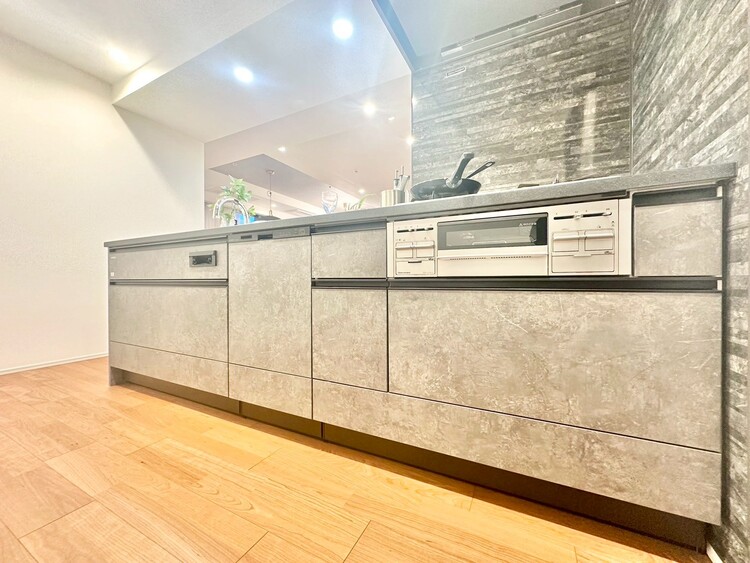 キッチン 使いやすくスタイリッシュなキッチン空間になっております。