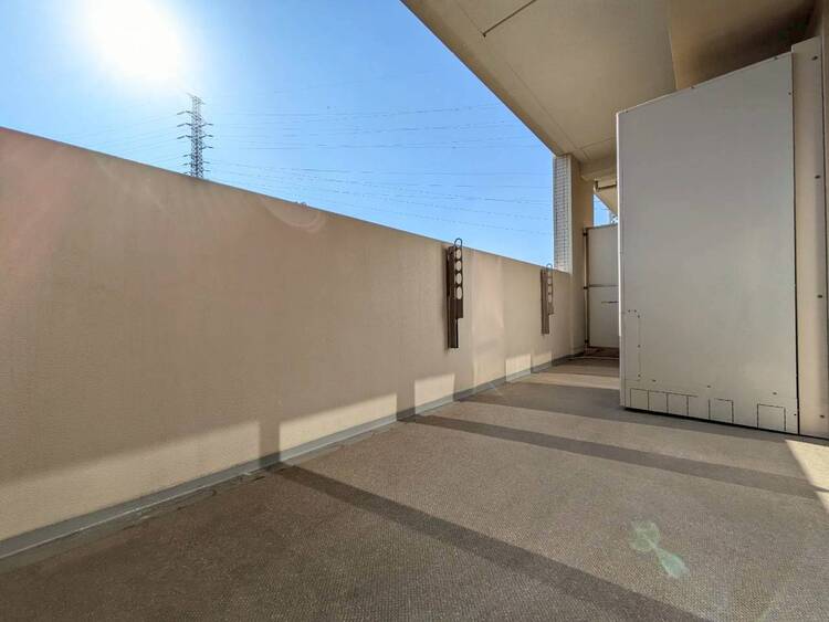 その他 朝の澄んだ空気や、夕方に吹く清々しい風を感じられるバルコニー。