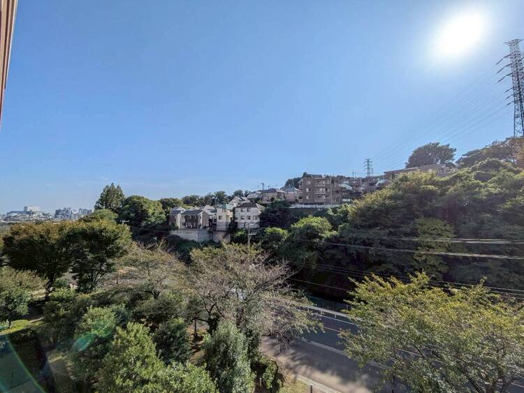 その他 眺望や窓からの景色が良いと、家で過ごす時間も快適です。