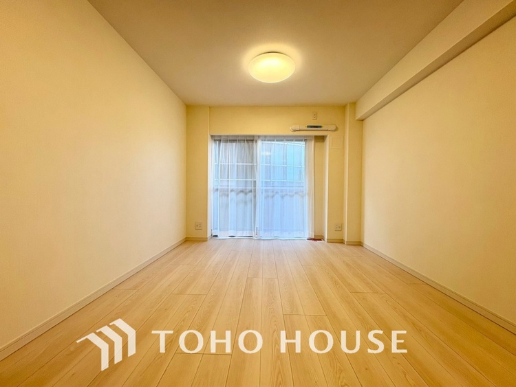 内装 【LIVING】◆眩い◆光が燦々と入り、家族の笑顔を照らす。「いつまでも続いて」と願う夢のような毎日がここにある。