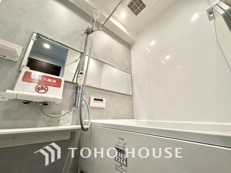 風呂 【BATHROOM】◆プライベートな空間◆simpleだからrelaxできるんです。こころもからだもキレイさっぱり。