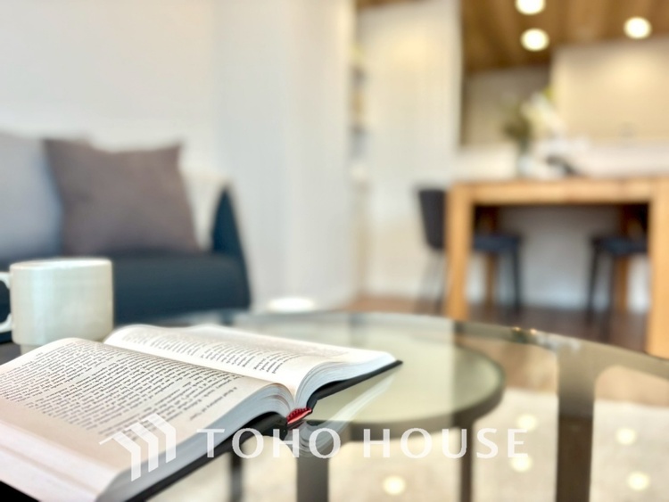 内装 【LIVING】◆陽光◆が差し込む。この開放的なLDKに家族の笑顔が集う。家族が一緒に過ごす空間は明るく、そして居心地よく。