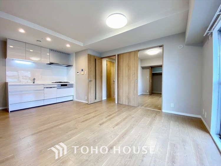 内装 【LIVING】◆Sunshine◆光が燦々と入り、いるだけで気持ちいい。「開放的でゆとりあるお部屋です。」