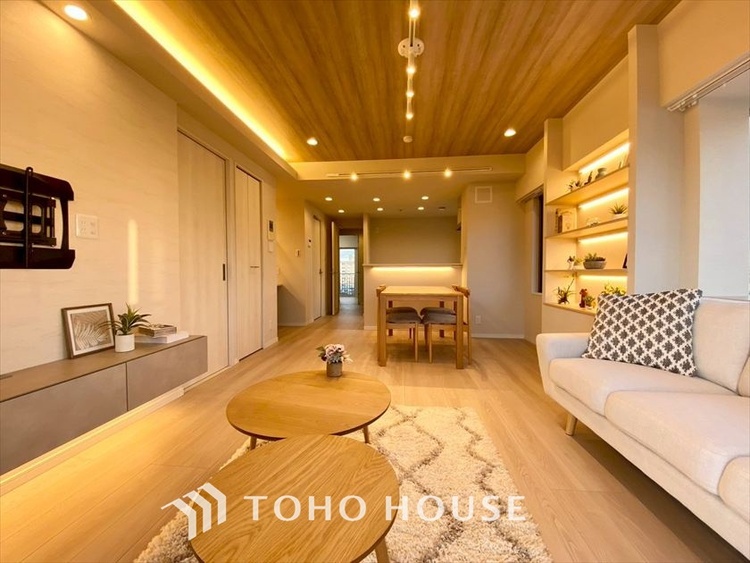 内装 【LIVING】◆住む喜び、楽しさ、感動◆を君と共有したい。いつまでもずっと家族を見渡せるこの広い空間で。