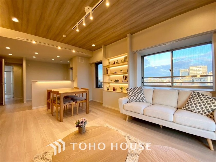 内装 【LIVING】◆Sunshine◆光が燦々と入り、いるだけで気持ちいい。「開放的でゆとりあるお部屋です。」