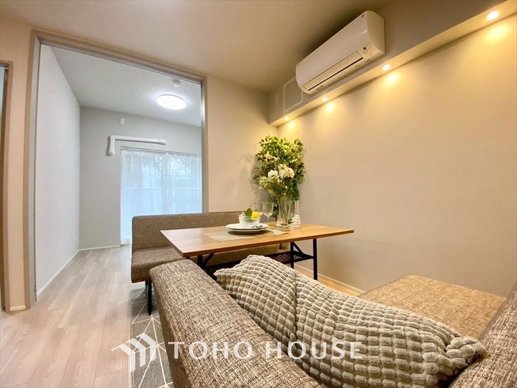 内装 【LIVING】◆住む喜び、楽しさ、感動◆を君と共有したい。いつまでもずっと家族を見渡せるこの広い空間で。