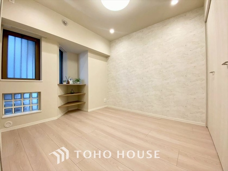 内装 【PRIVATE ROOM】◆属毛離裏◆子は父を手本とし、母に愛育されて成長する。家族の深い繋がり。いつまでも大切にしたい。