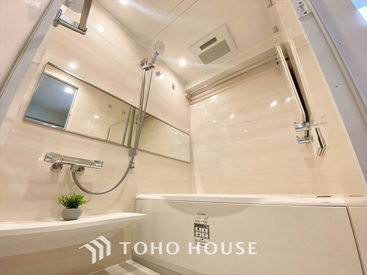 風呂 【BATHROOM】◆プライベートな空間◆simpleだからrelaxできるんです。こころもからだもキレイさっぱり。