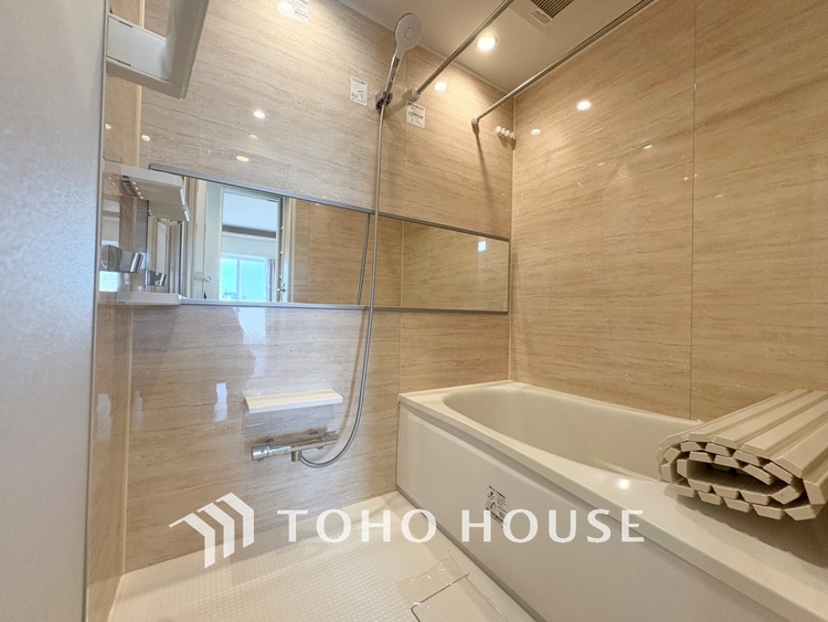 風呂 【BATHROOM】◆プライベートな空間◆simpleだからrelaxできるんです。こころもからだもキレイさっぱり。