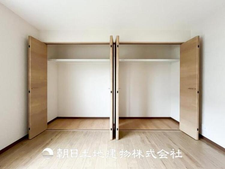 収納 【収納】部屋ごとに設けた収納は住みやすさへのこだわりがあります。シンプルで使いやすい収納スペース。