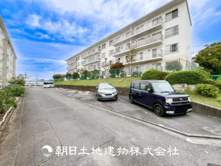 駐車場 【駐車場】 敷地内駐車スペース。日々の暮らしにも大切なスペースです。