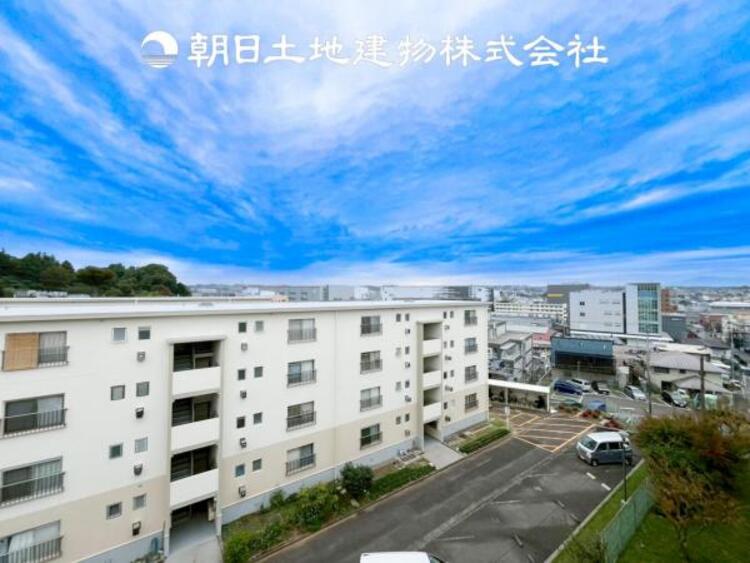 その他 【眺望】温かい太陽を感じる事ができるのは、目の前に遮るものが無いから。彼方に広がる風景が絵画のように広がります。