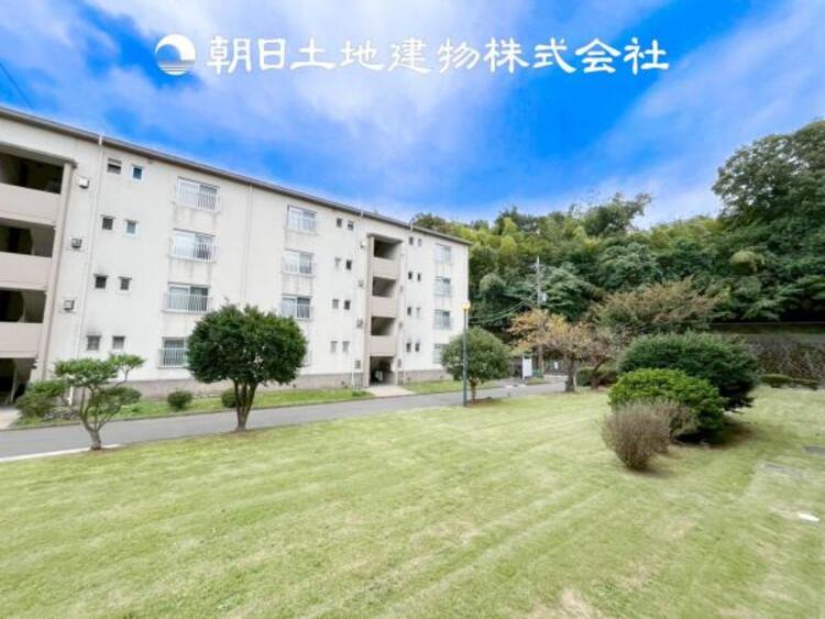 その他 【眺望】温かい太陽を感じる事ができるのは、目の前に遮るものが無いから。彼方に広がる風景が絵画のように広がります。