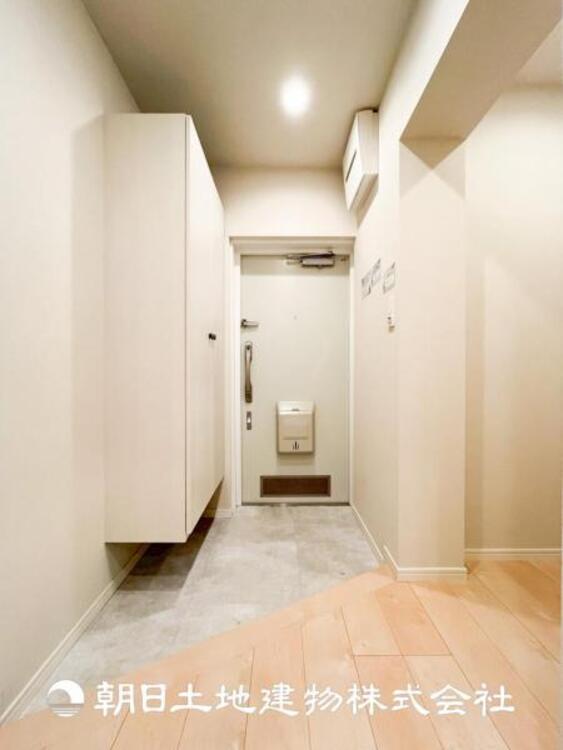 その他 【玄関】大切な家族、お客様をお迎えする玄関は住宅の入口。仕事が終わって疲れた日でも、あなたを受け入れてくれます。