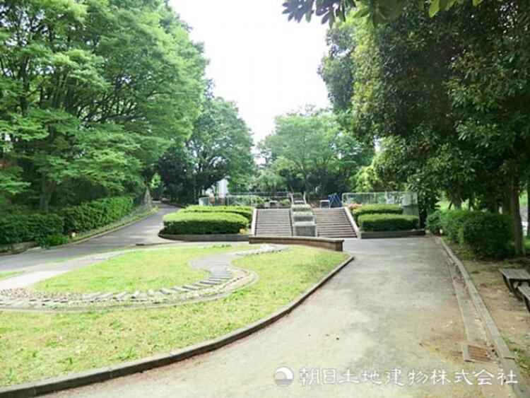 周辺 竹山中公園330ｍ