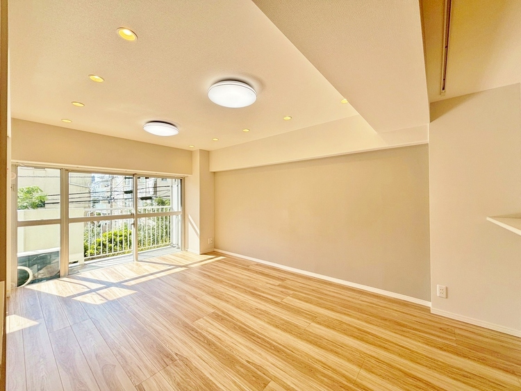 居間 飾り過ぎないシンプルな内装と偏り過ぎないデザインで統一しました。