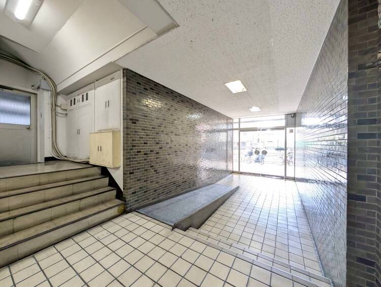 エントランス エントランスは、毎日の行き帰りで使う大事な空間です。