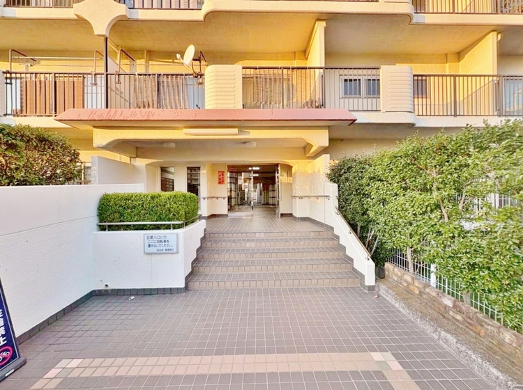 エントランス 外と内をつなぐエントランスは、まさに顔となる場所。