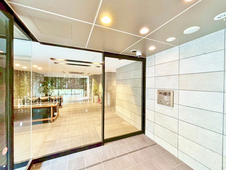 エントランス エントランスは、毎日の行き帰りで使う大事な空間です。