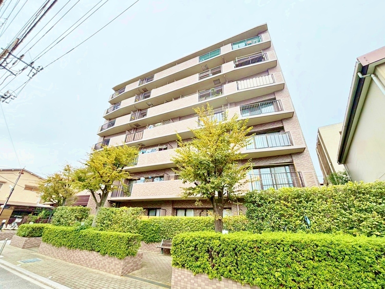 外観 現地に足をお運びいただいた際には、周辺散策などをお勧めいたします。