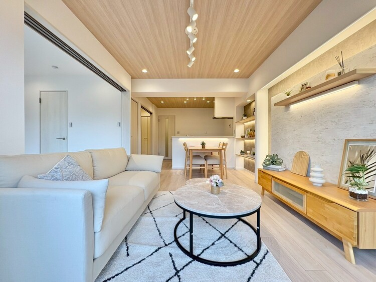 居間 過ごす時間が、たくさんの思い出として紡がれていく場所。