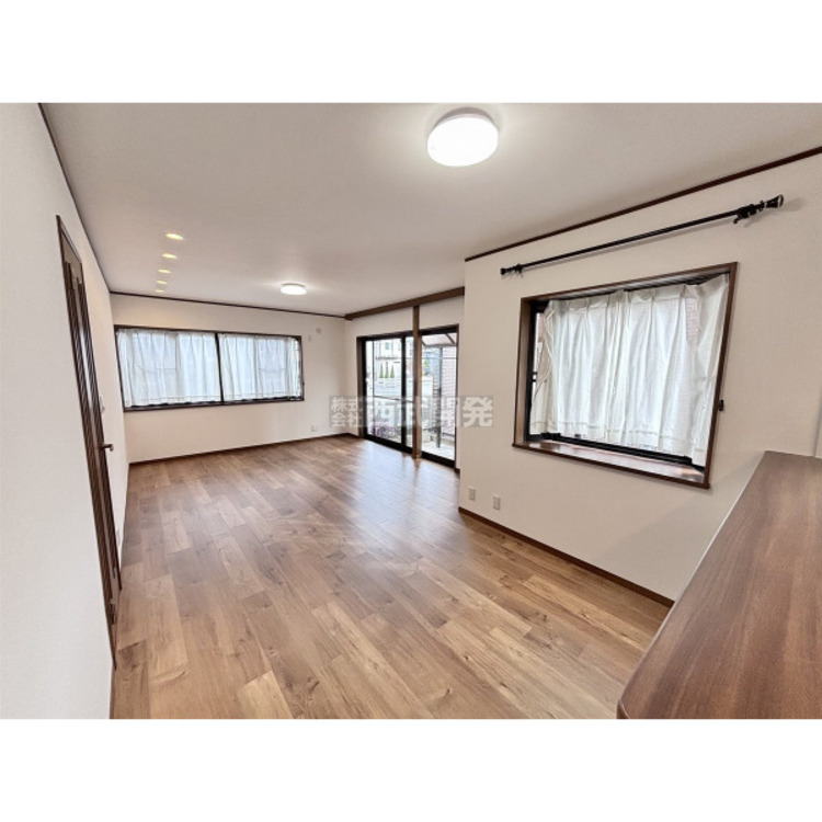 居間 16.5帖のひろびろリビングです。