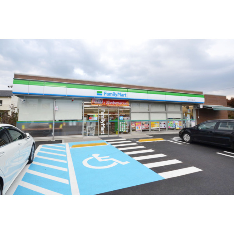 周辺 ファミリーマート(約510m)