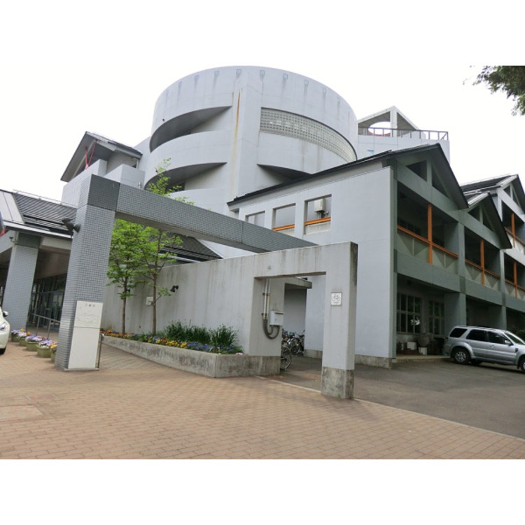 周辺 第六小学校(約330m)