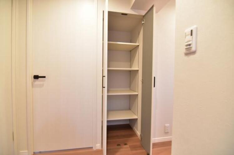 収納 空間を効率的に利用し収納スペースを確保。一日の始まりと終わりを美しく演出します。