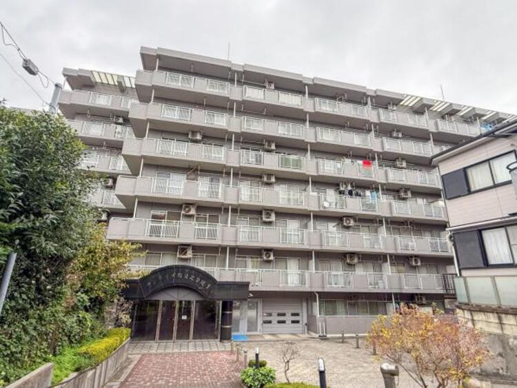 外観 この場所だからこそ叶えられる開放感、陽光を取り入れた住宅です。是非現地でご体感くださいませ。