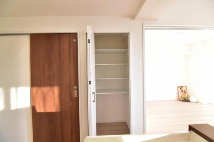 収納 空間を効率的に利用し収納スペースを確保。一日の始まりと終わりを美しく演出します。