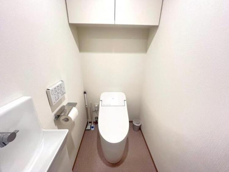 トイレ 清潔感のあるシンプルで使いやすいトイレです。