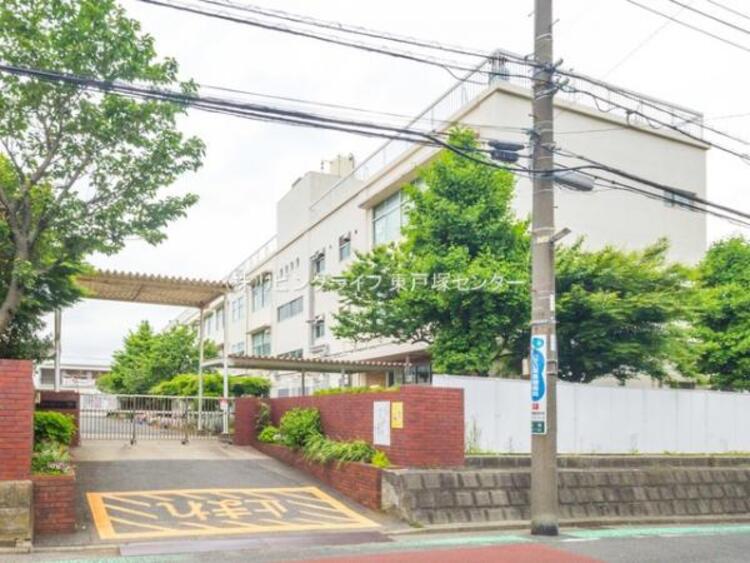 周辺 横浜市立藤の木小学校	365m