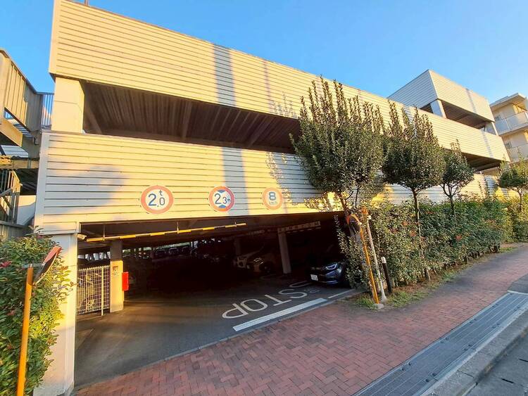 その他 駐車スペースが嬉しいですね。※空き状況は都度ご確認下さい。