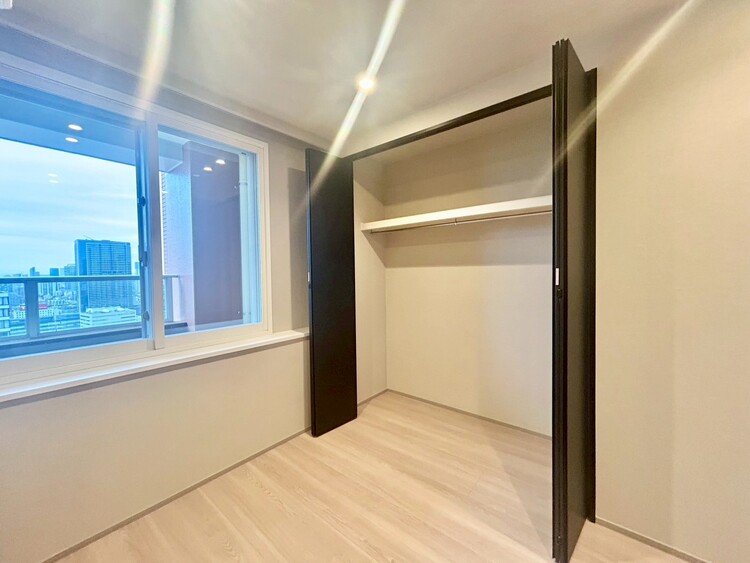 その他 家電やスーツケース、ストック品など何でも片付く嬉しい空間です。