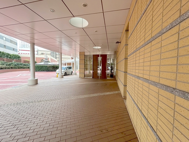 その他 上質感漂う玄関アプローチです。